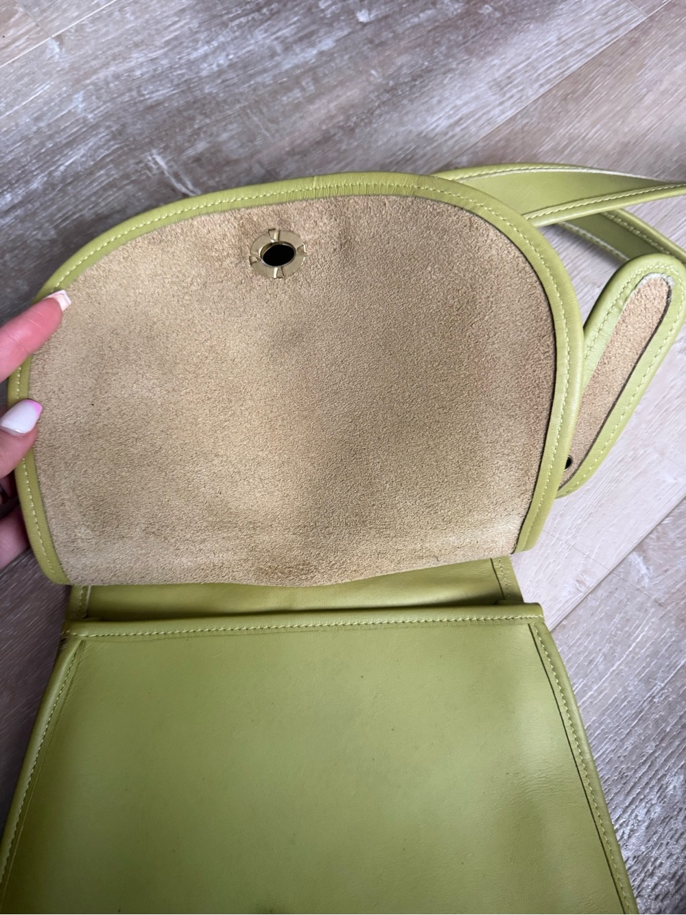 Coach Vintage 9988 Saddle Crescent Shoulder Bag Pistachio Green Ergo Leather - Picture 7 of 9